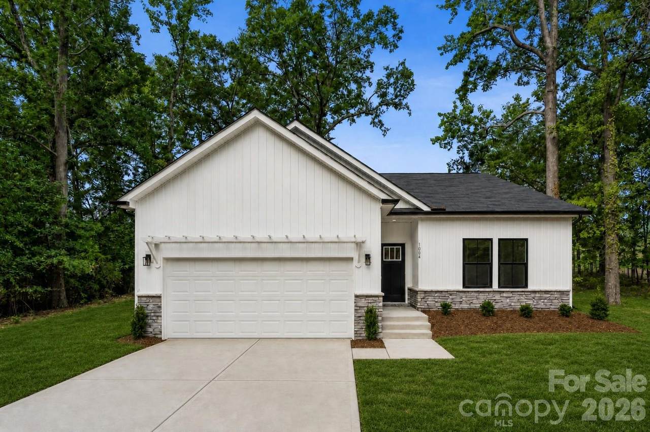 1004 Oak Hill Drive - Photo 1