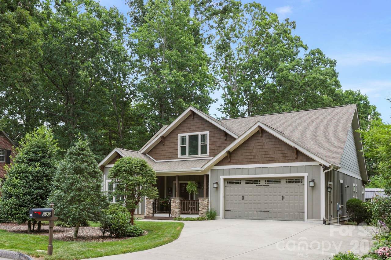202 Midland Avenue - Photo 1