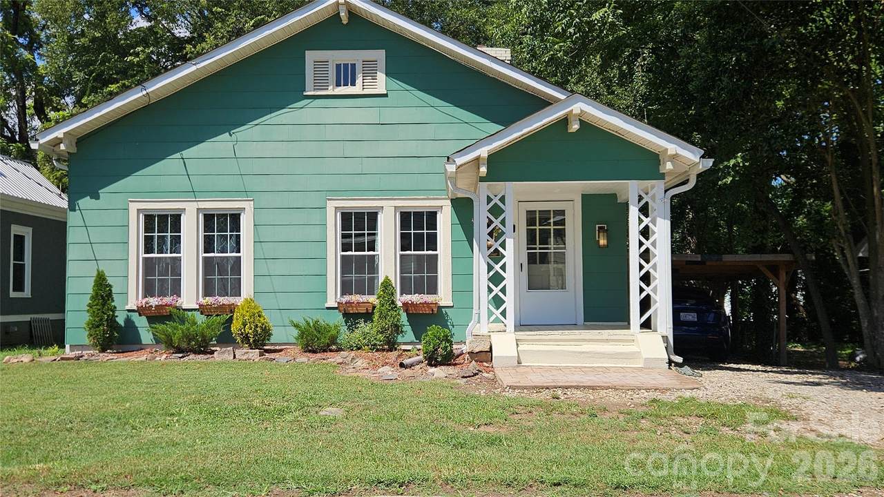 607 3rd Street - Photo 1