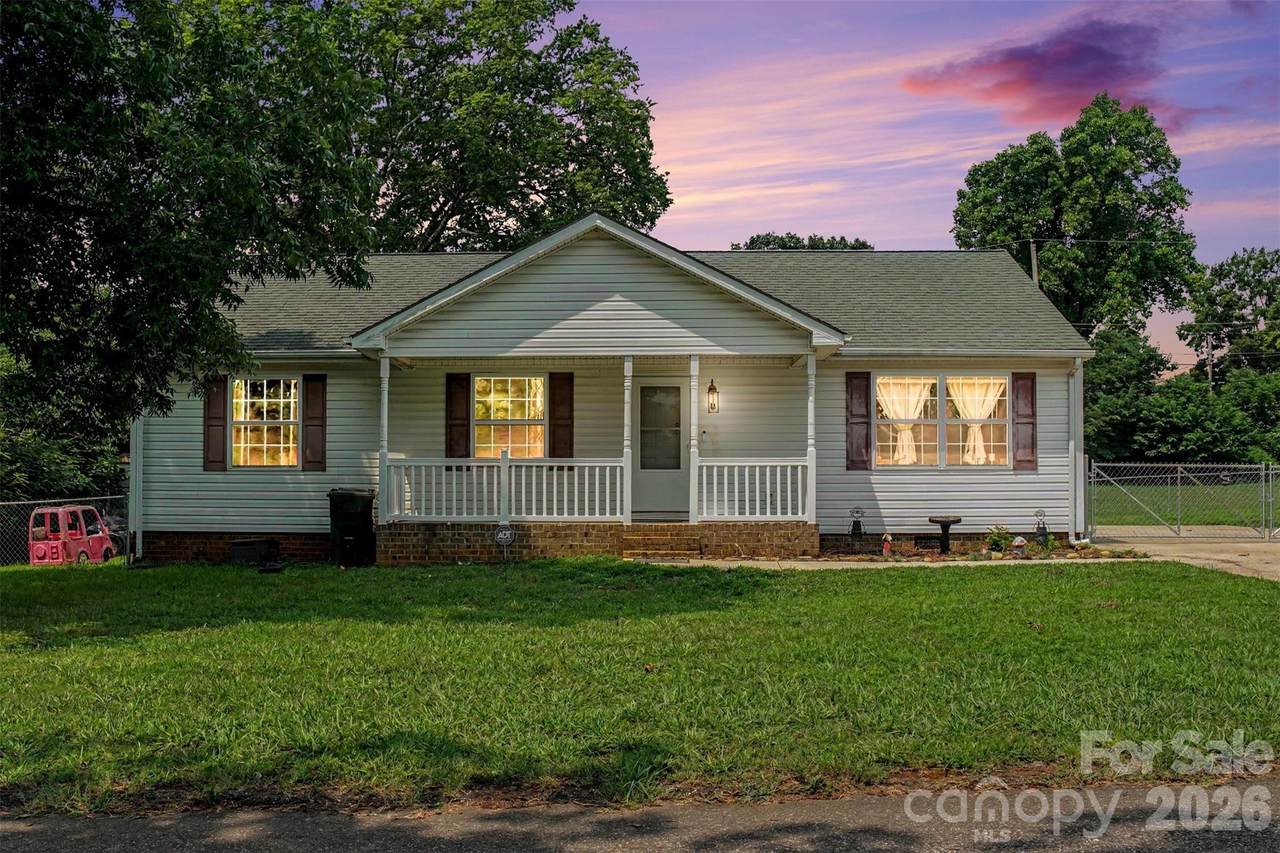 409 Baker Street - Photo 1