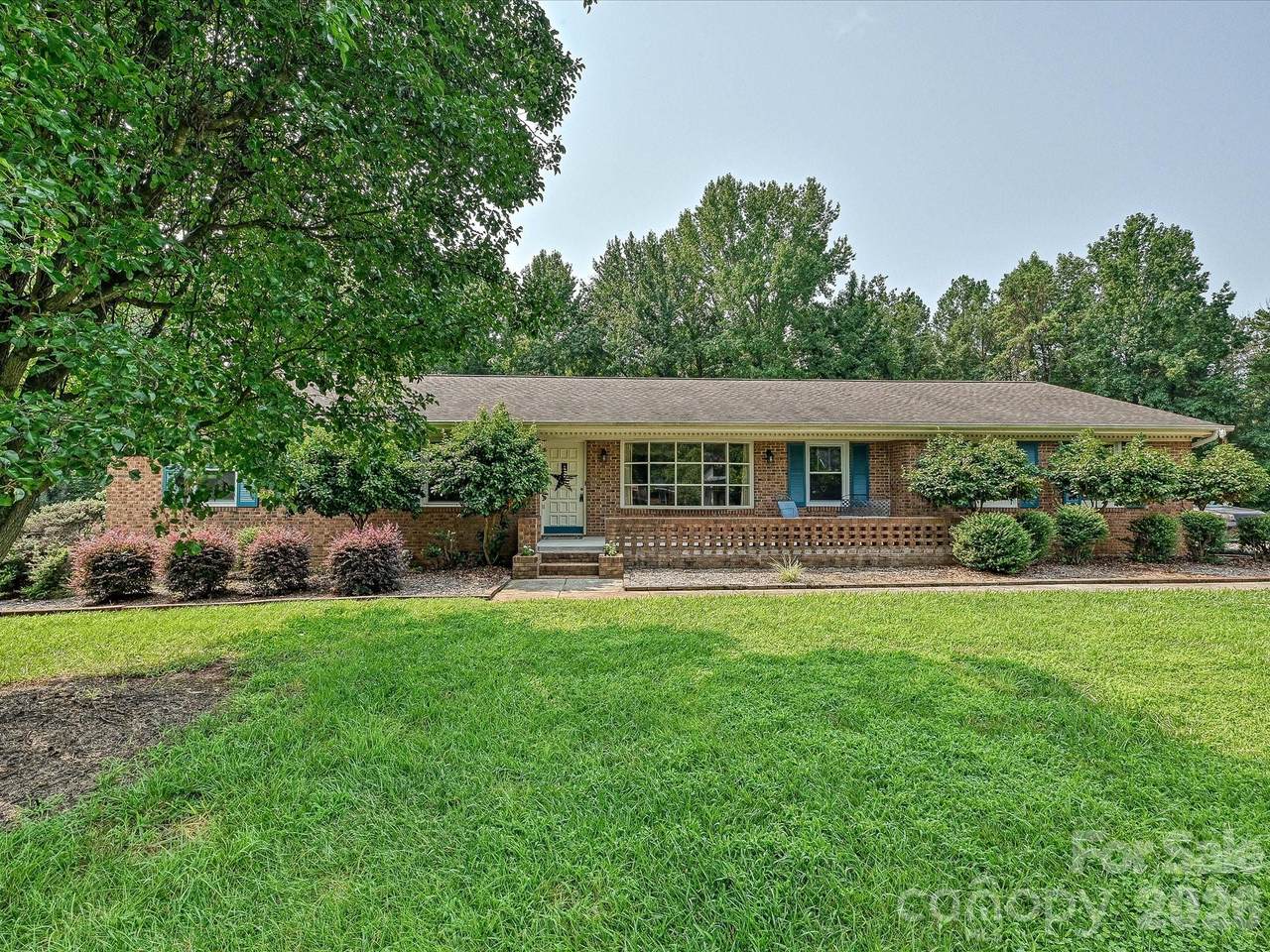 8812 Crestwood Drive - Photo 1