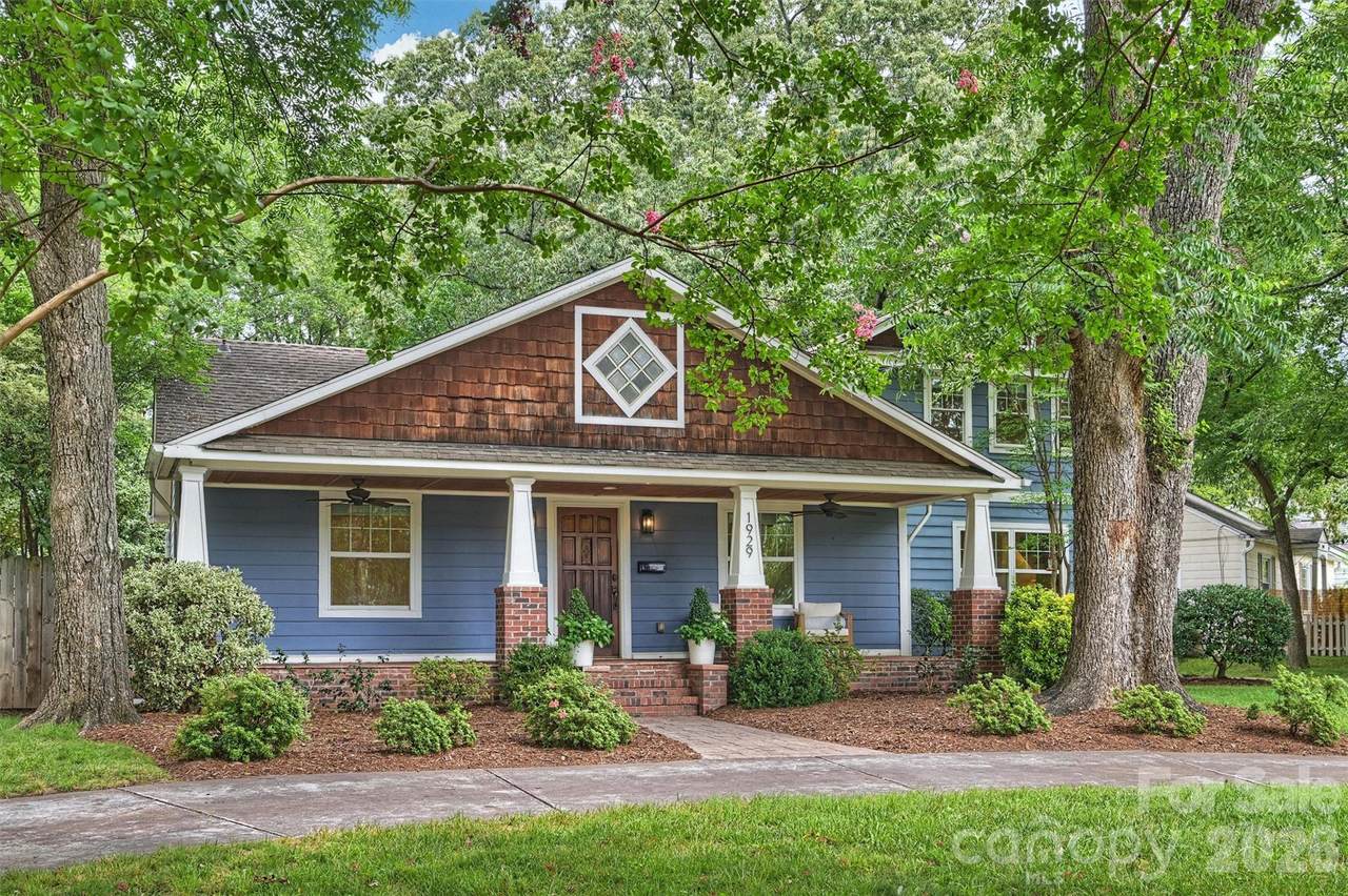 1929 Marguerite Avenue - Photo 1