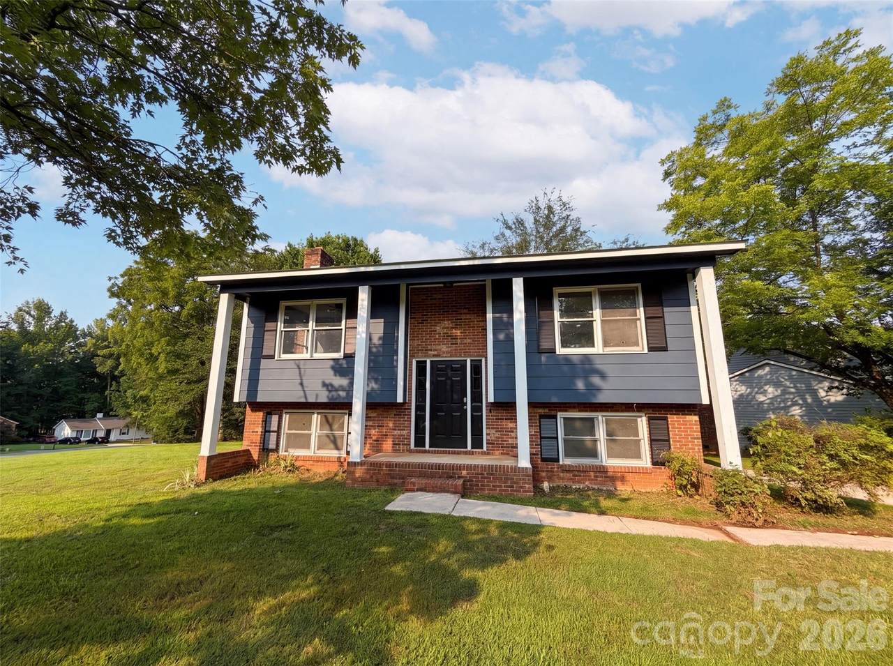 5601 Beaconsfield Road - Photo 1