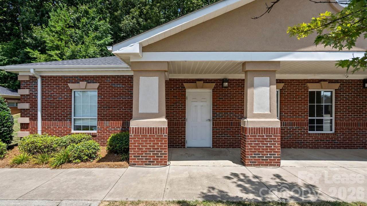 9719 Northeast Parkway - Photo 1
