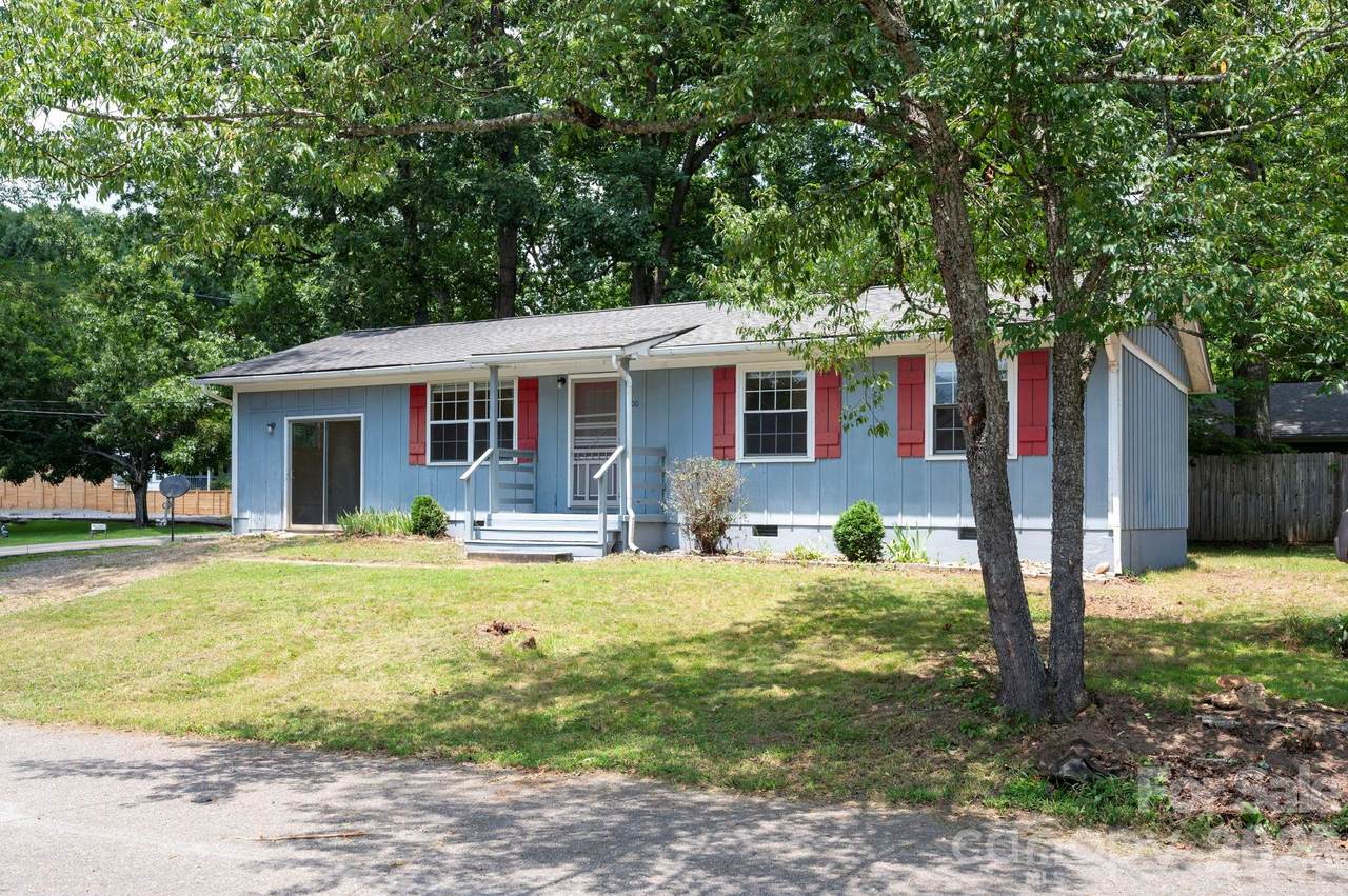 400 Hiawassee Avenue - Photo 1