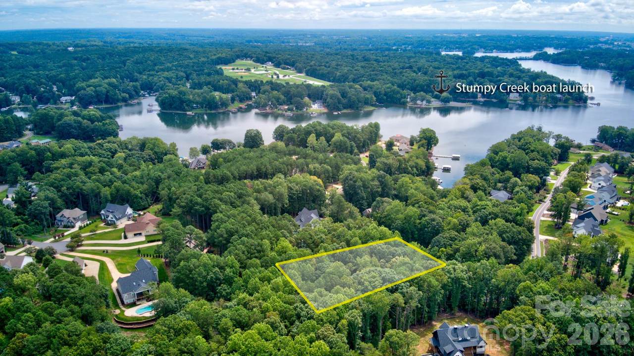 512 Kenway Loop - Photo 1