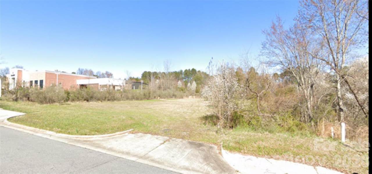 600 Penny Lane - Photo 1