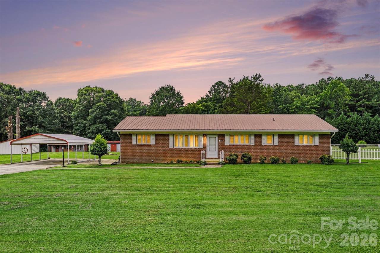 225 Oliphant Road - Photo 1