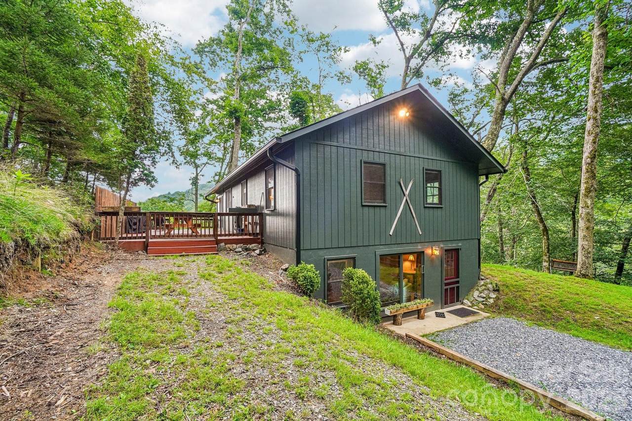 673 Chestnut Lane - Photo 1