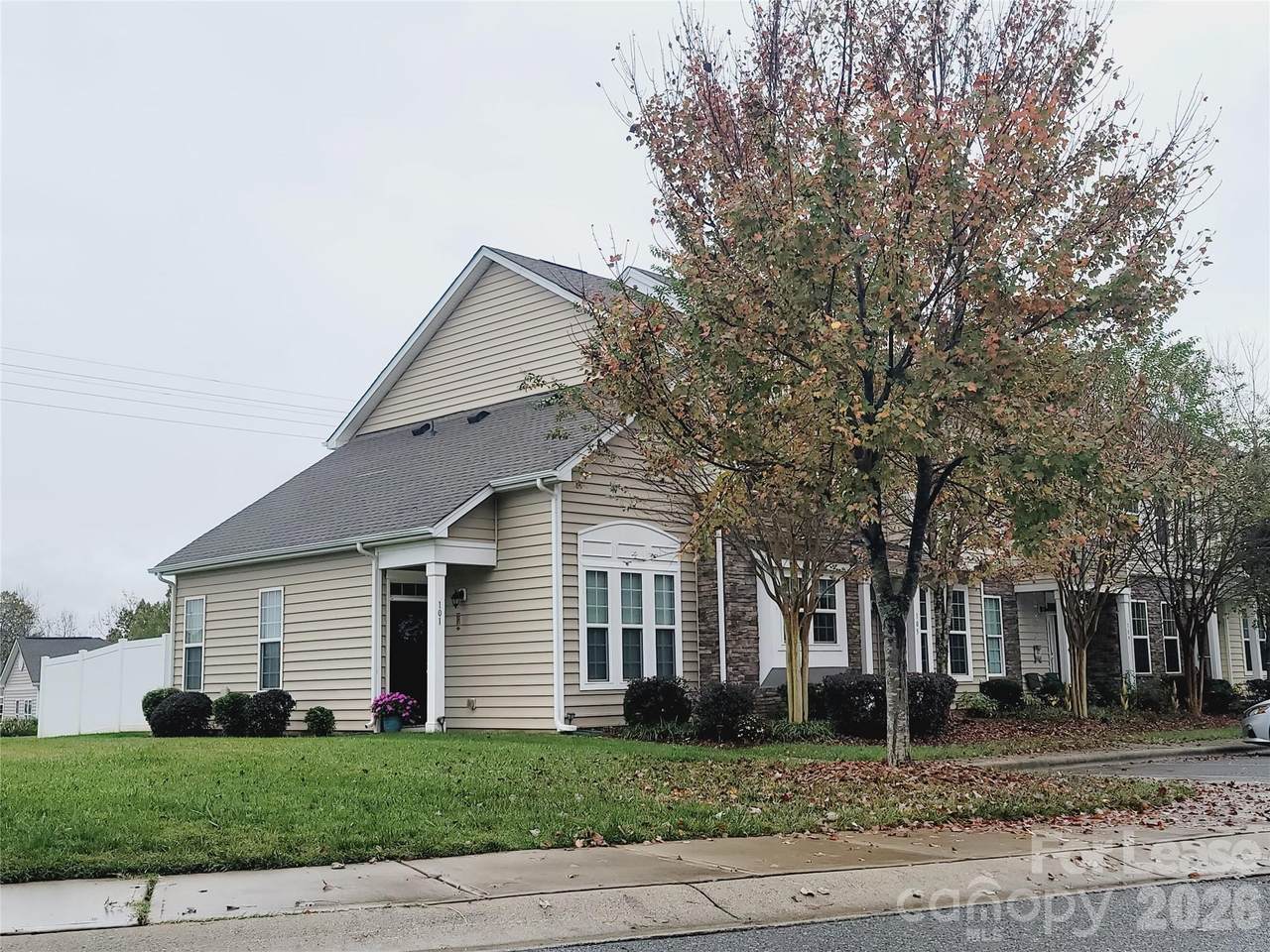 101 Prairie View Court - Photo 1