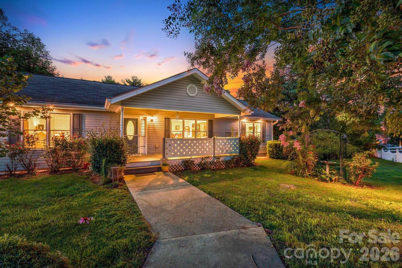 6 Arrowhead Lane - Photo 1