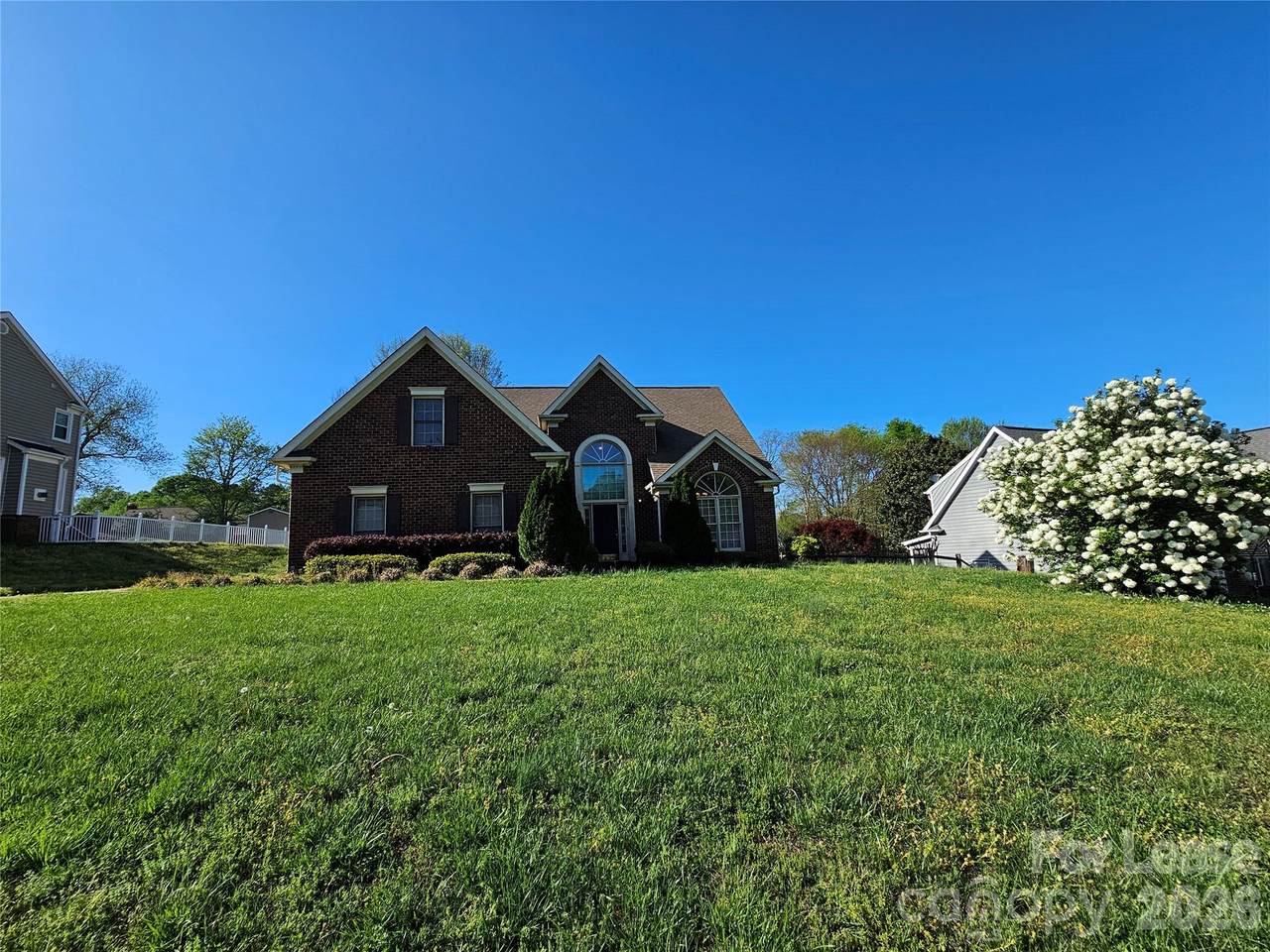151 Woodfern Place - Photo 1