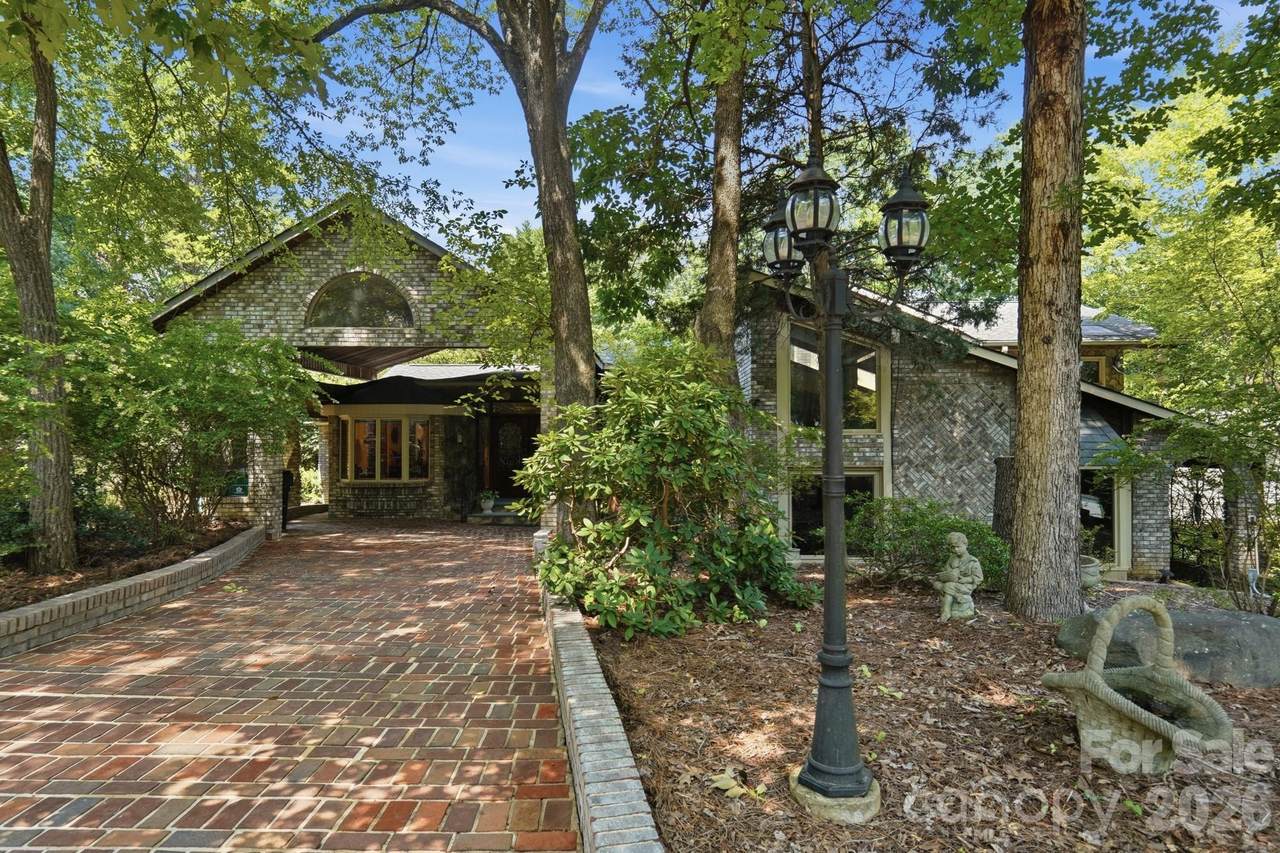 223 Millwood Lane - Photo 1