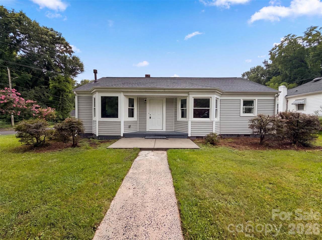 821 Jackson Street - Photo 1