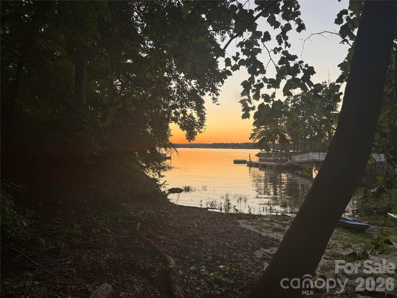 106 Golden Pond Lane - Photo 1