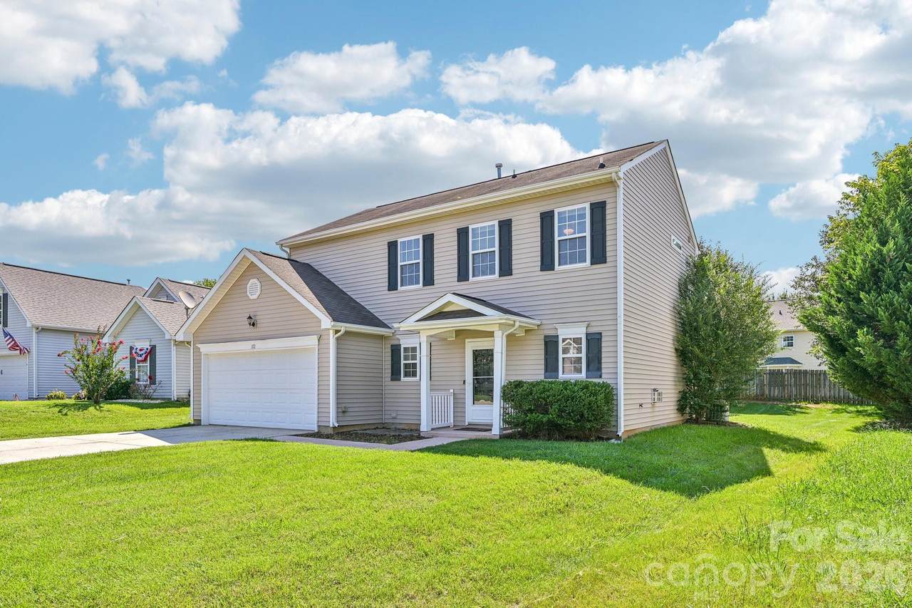 112 Nevis Lane - Photo 1