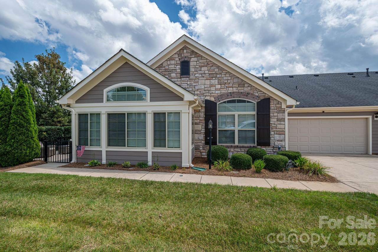 2360 Villa Oaks Court - Photo 1