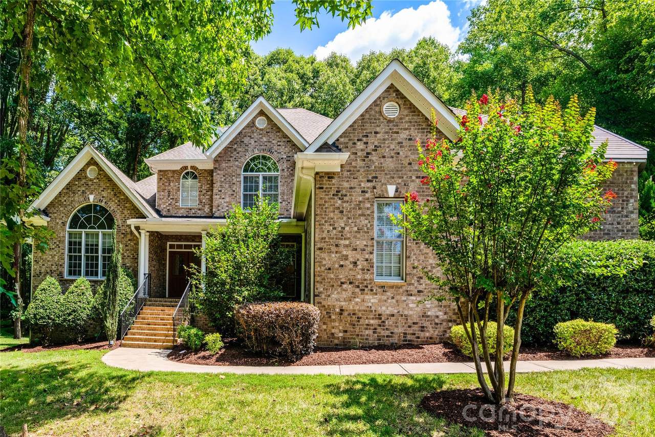 868 Savile Lane - Photo 1