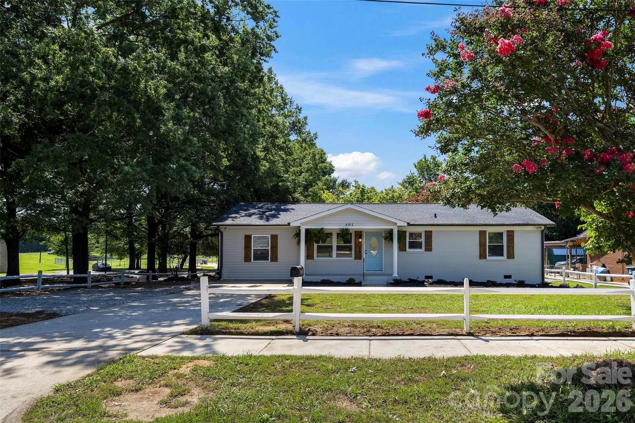 401 Martin Luther King Jr Avenue - Photo 1