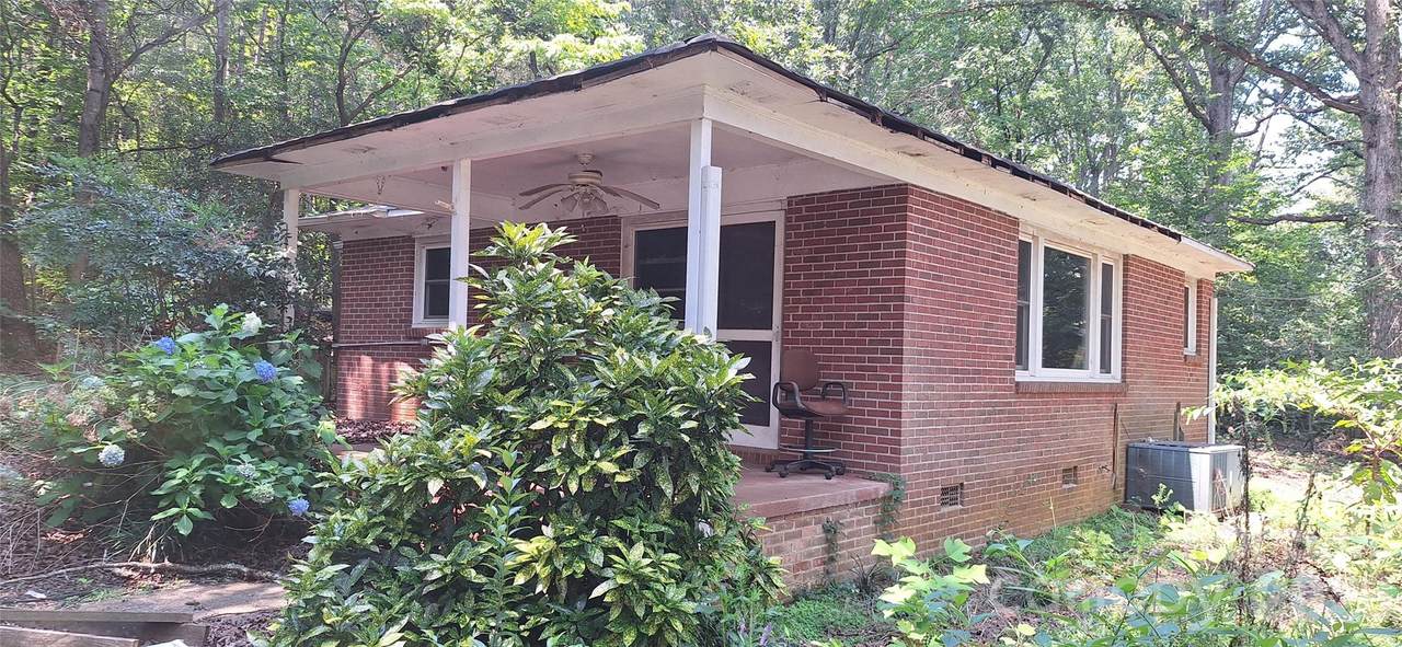 1036 Curve View Road - Photo 1