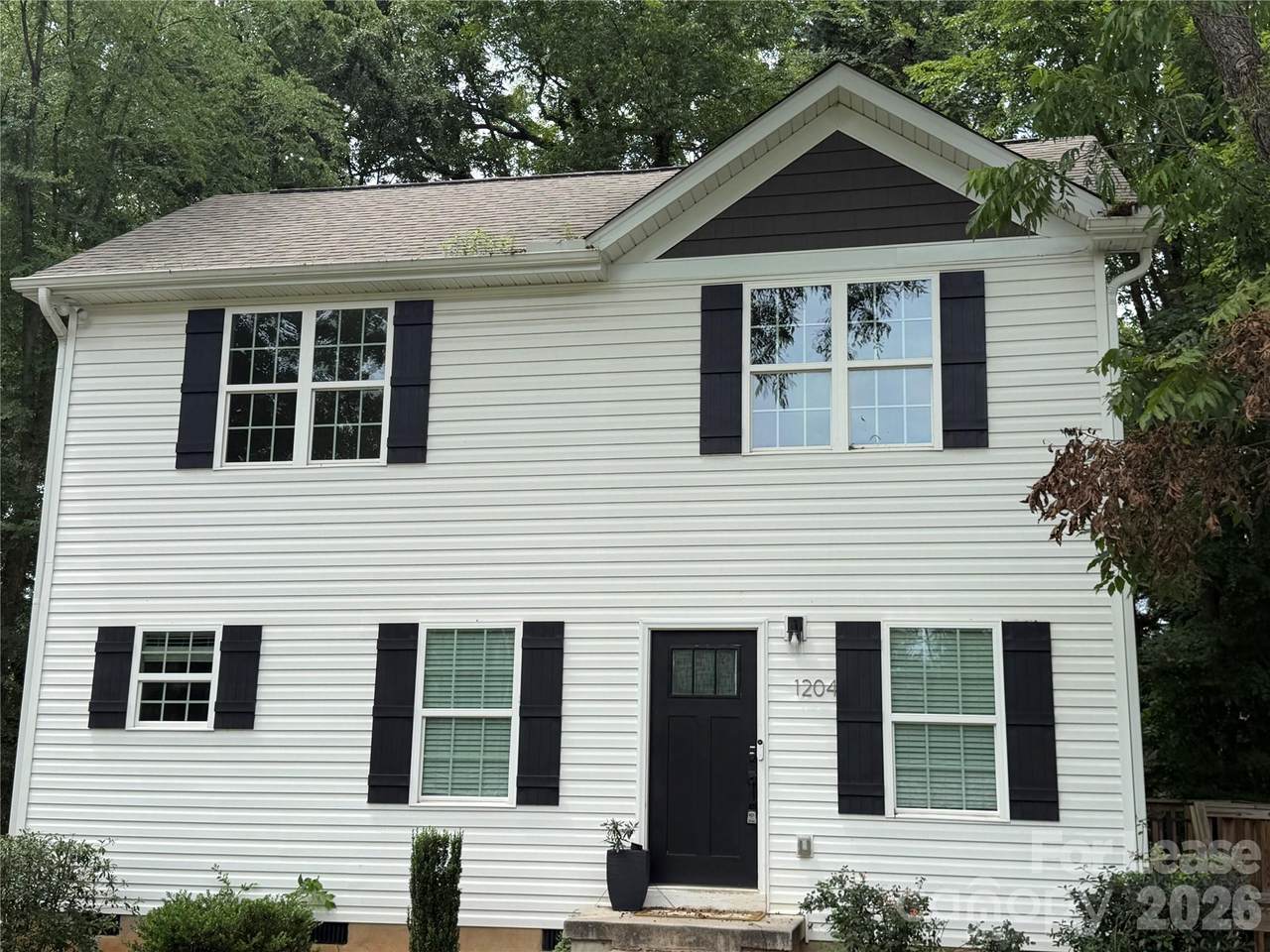 1204 Airline Avenue - Photo 1