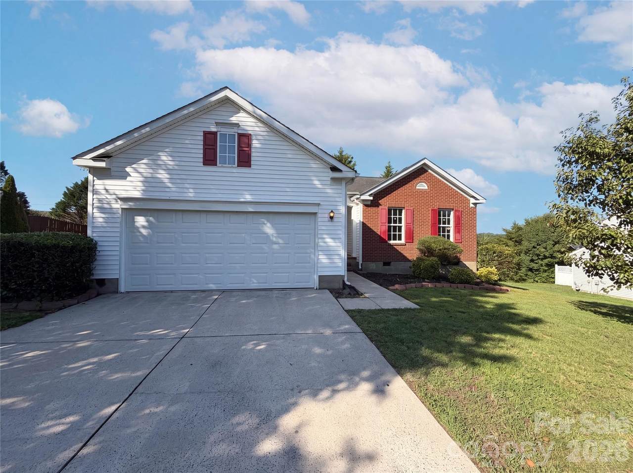 121 Brookstone Drive - Photo 1