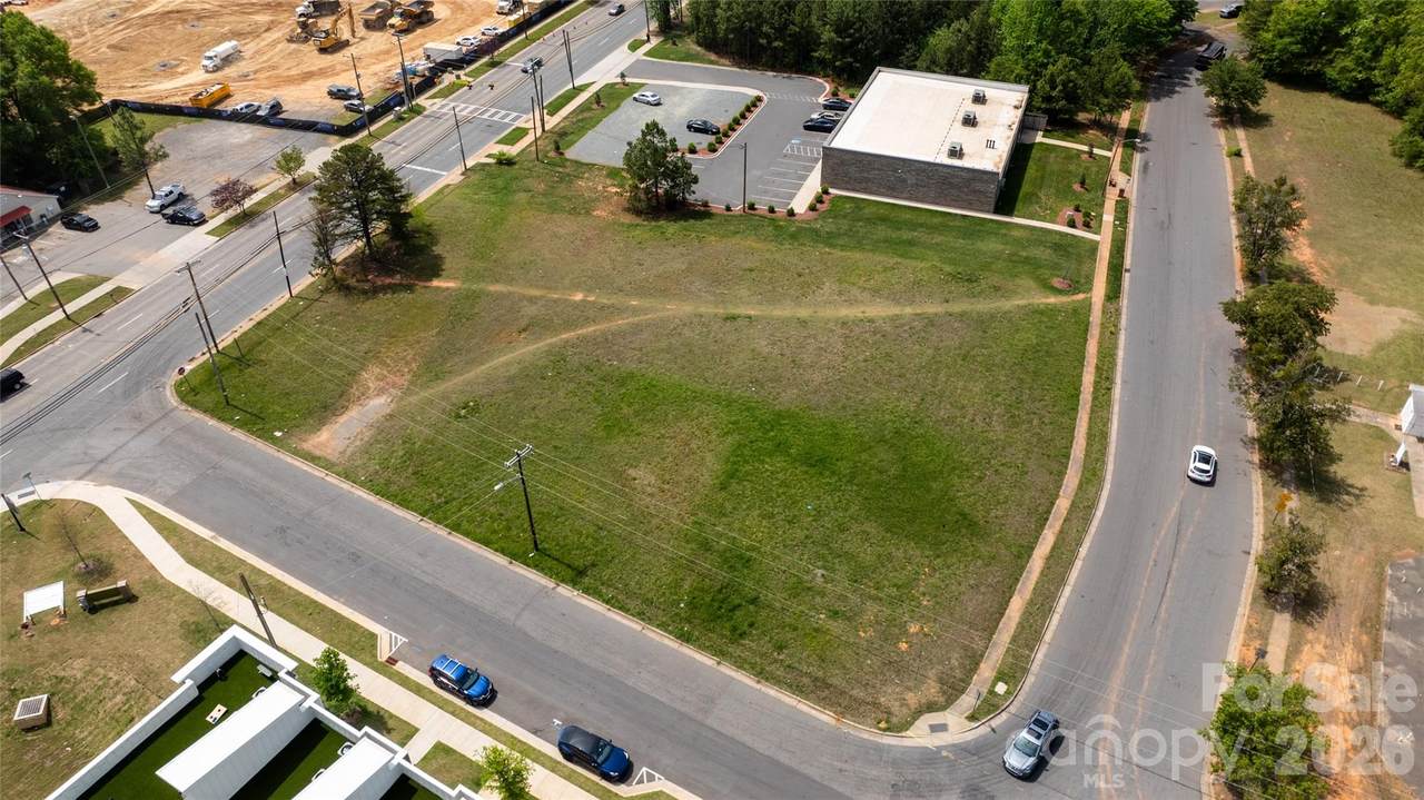 3102 Boulevard Boulevard - Photo 1