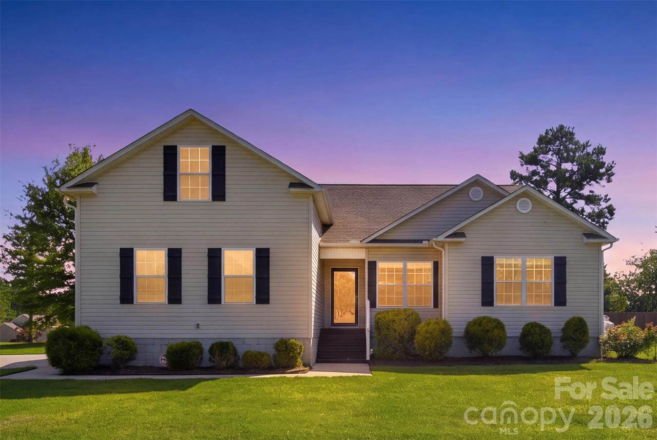 416 Stacy Lane - Photo 1