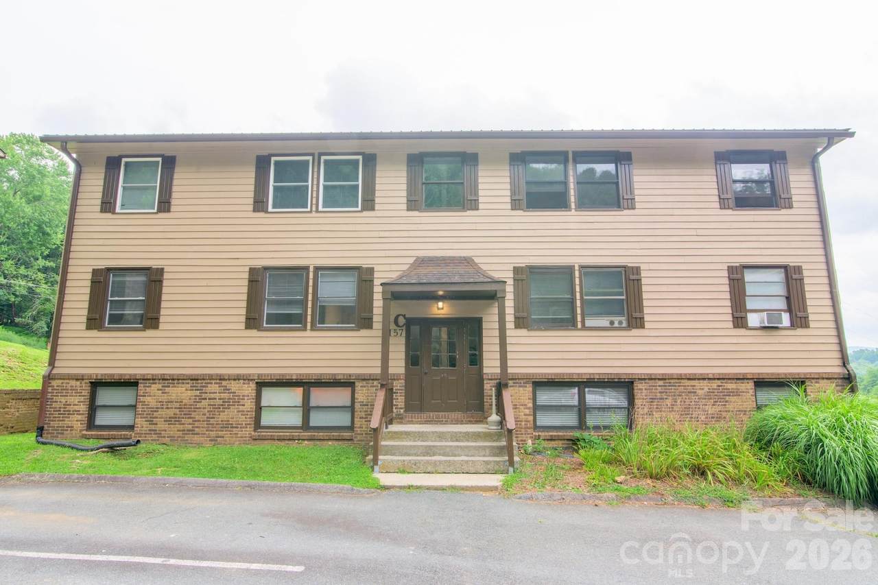157 Stoneybrook Court - Photo 1