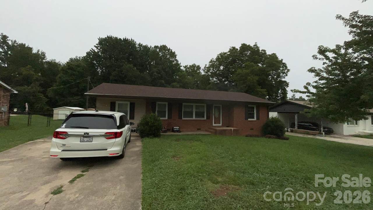 1429 Edgewood Road - Photo 1