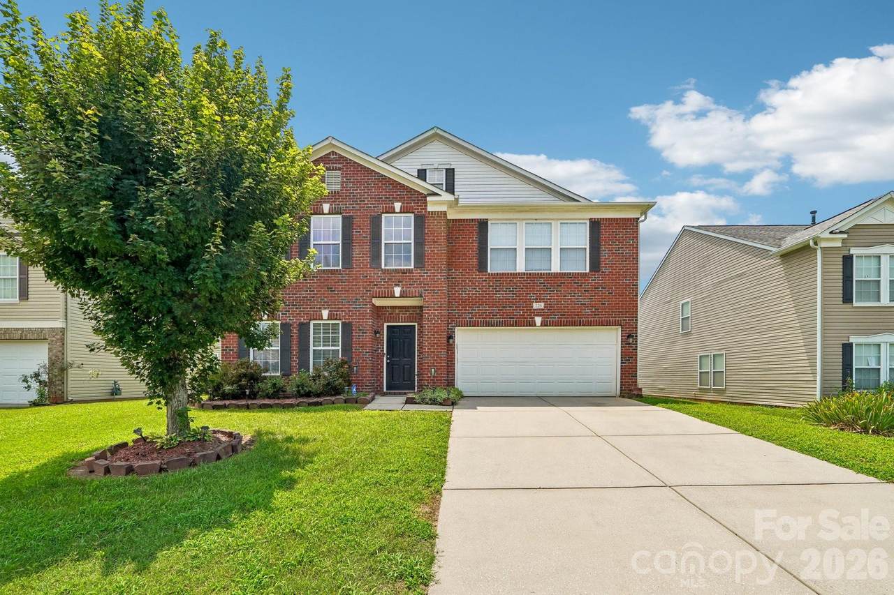 226 Elaine Court - Photo 1