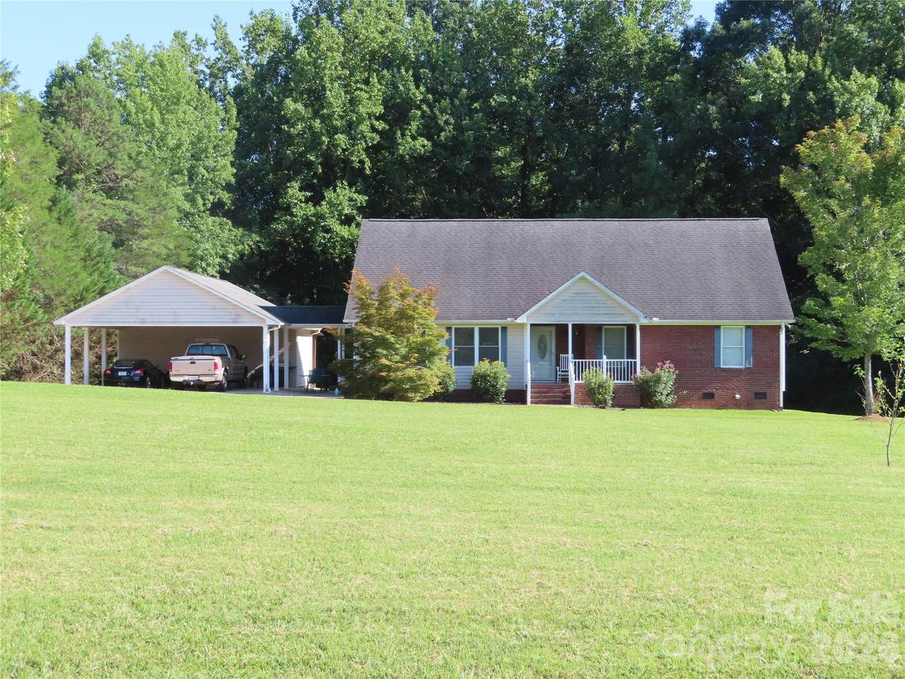 1083 Sharon Road - Photo 1