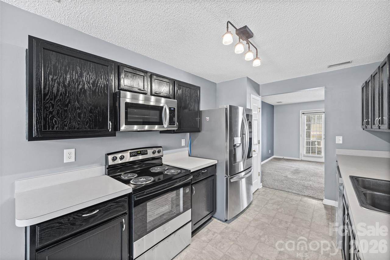 3240 Barons Court Road - Photo 1