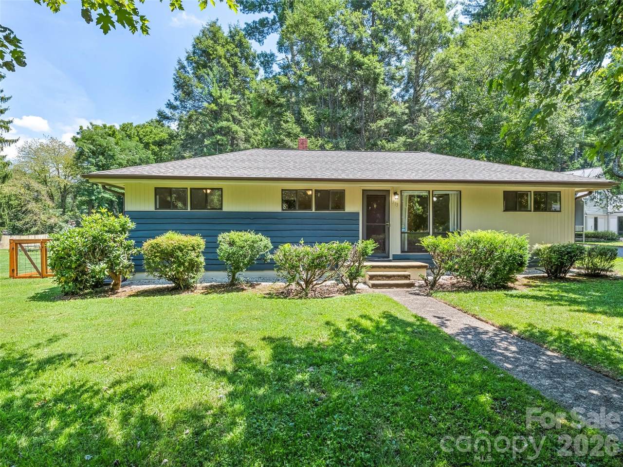 713 Brown Avenue - Photo 1