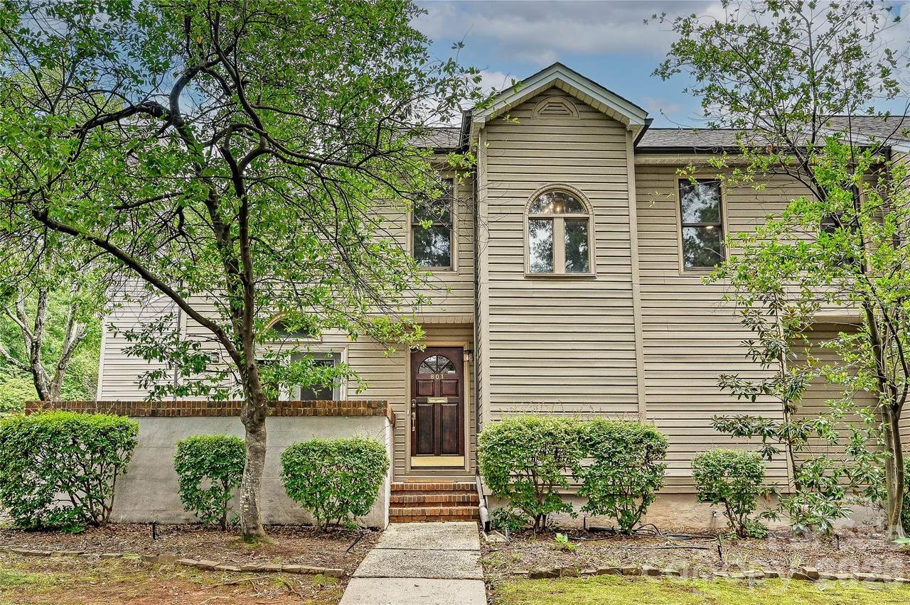 801 Lexington Avenue - Photo 1