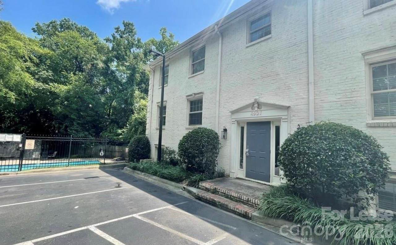 4921 Park Road - Photo 1