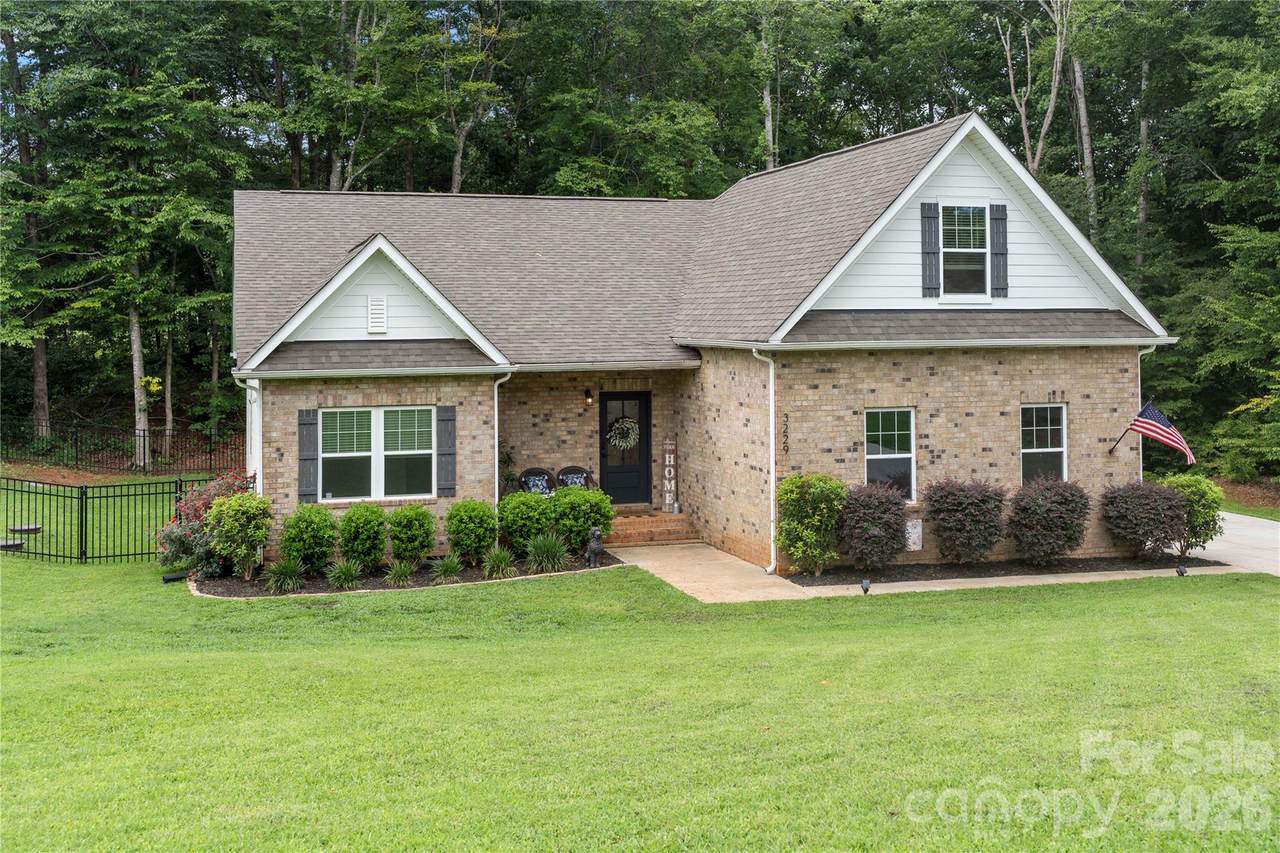3229 Creek Bend Court - Photo 1