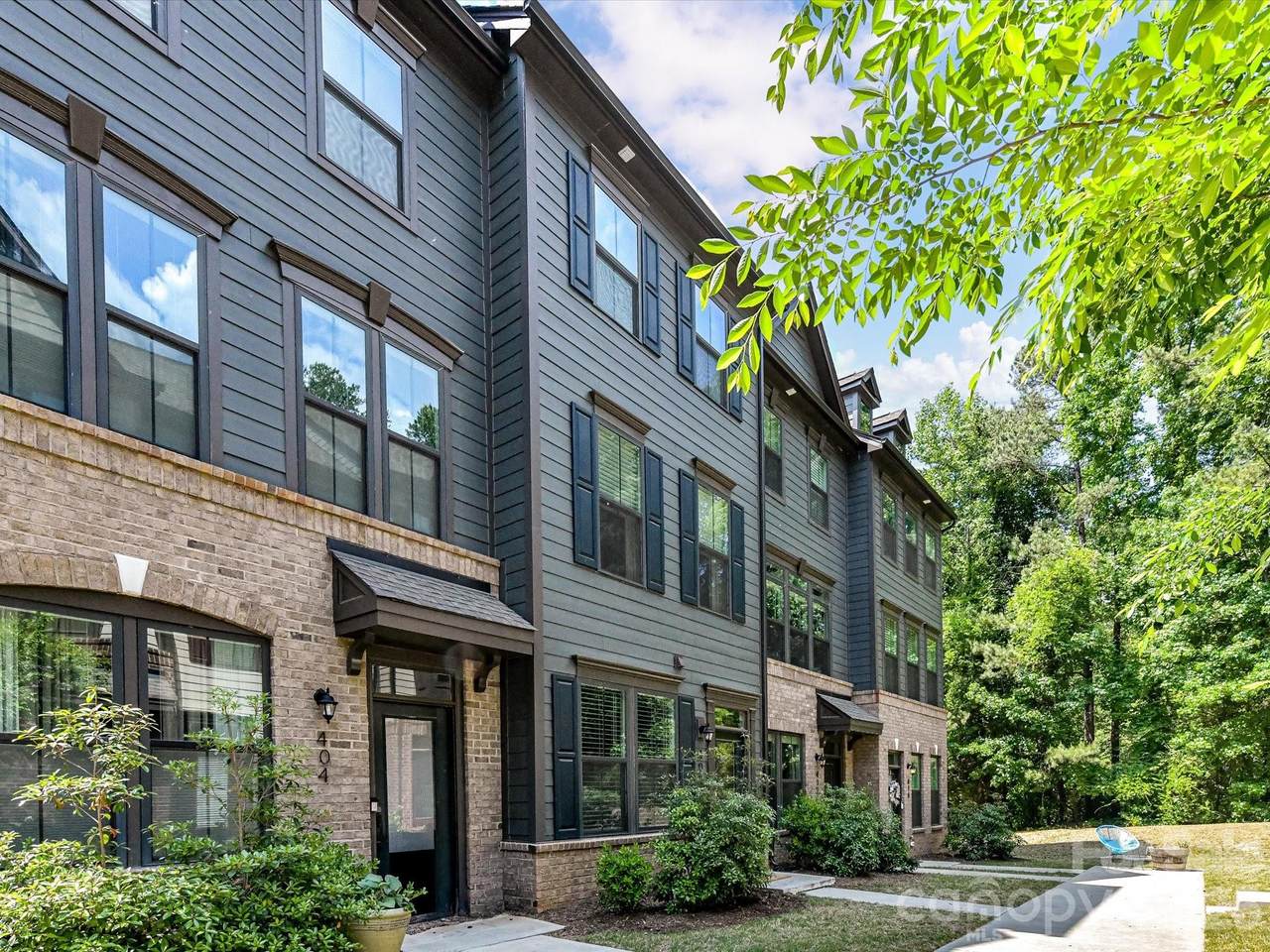 408 Tristram Lane - Photo 1