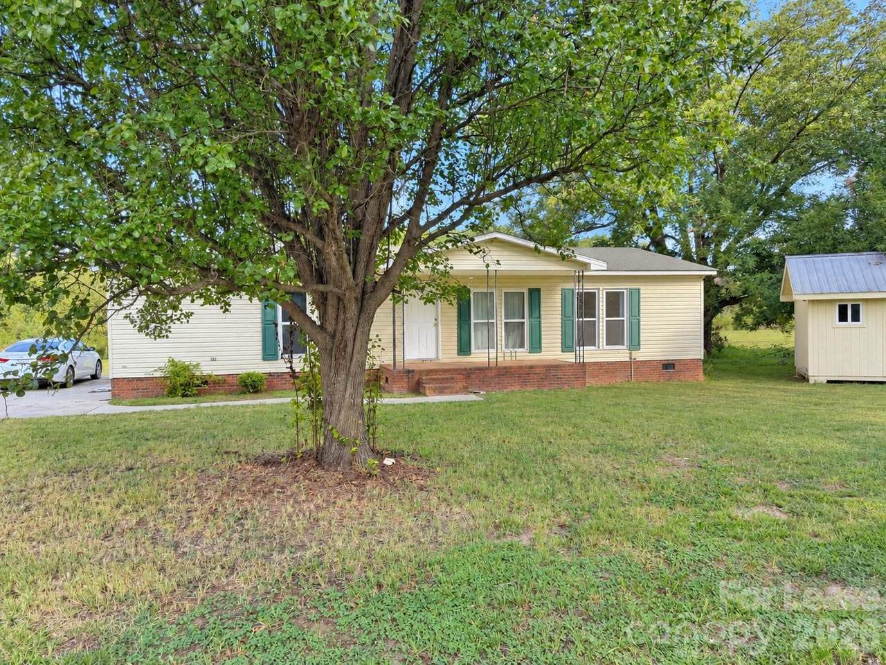 1330 Mecklenburg Highway - Photo 1