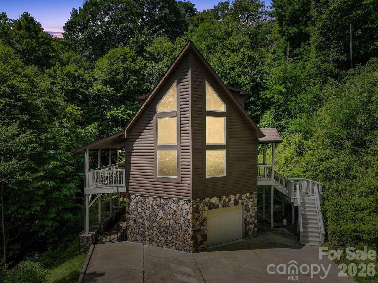 100 Moonshineholler Drive - Photo 1