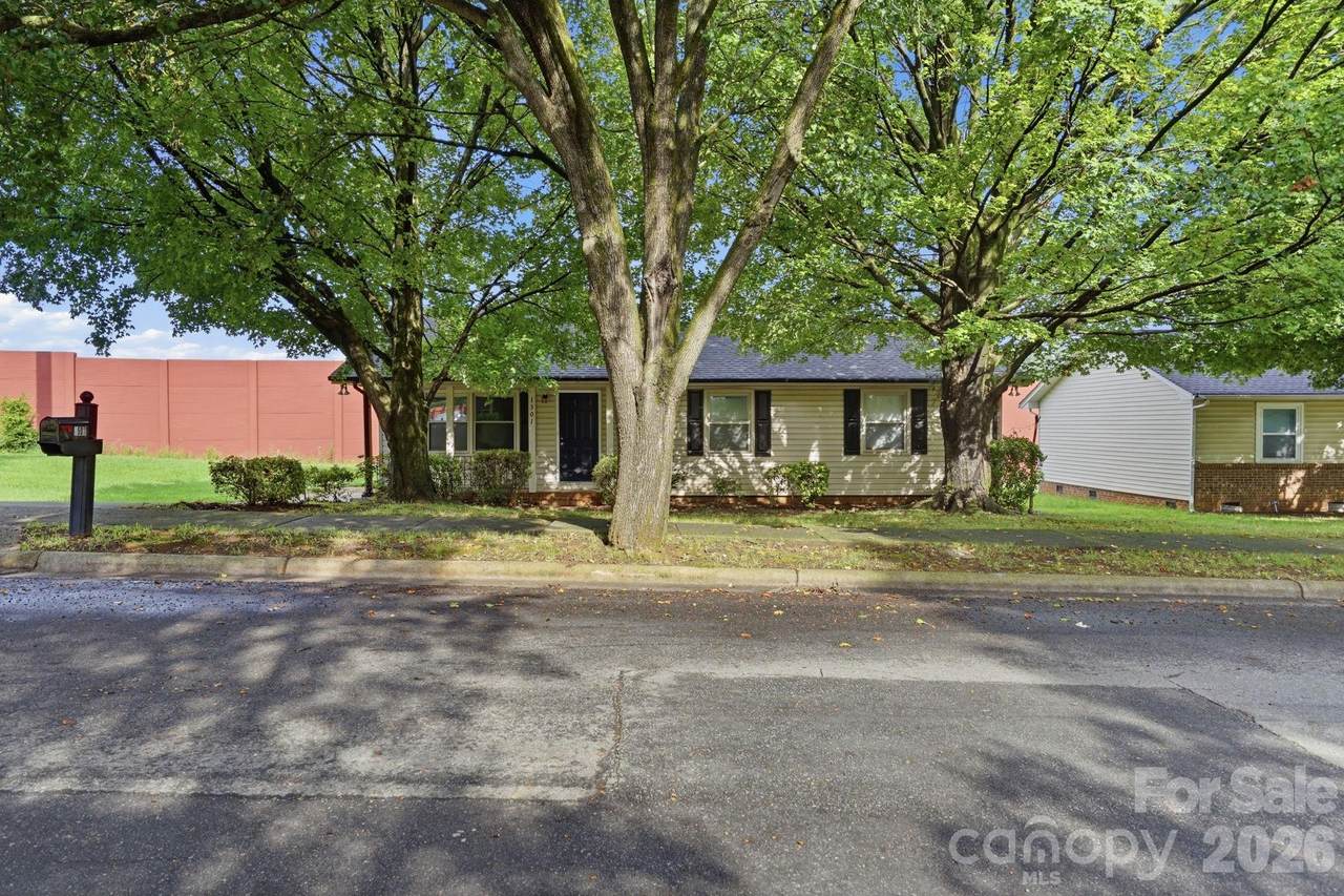 1501 Whisnant Street - Photo 1
