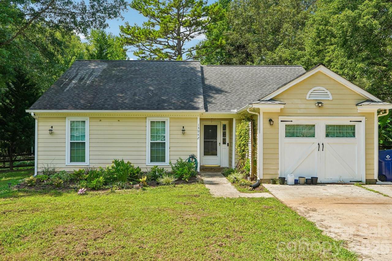 13942 Dannemara Drive - Photo 1