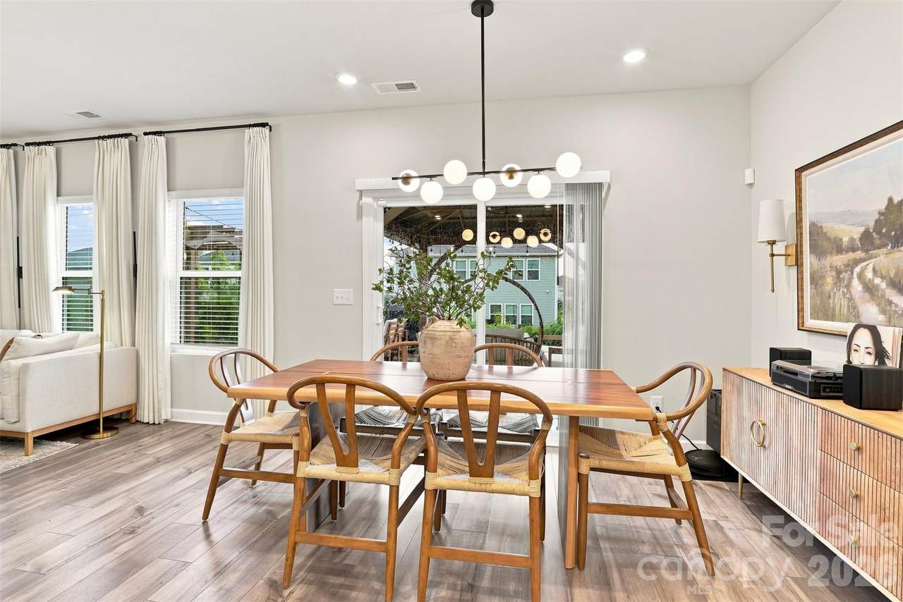 https://bt-photos.global.ssl.fastly.net/cmls/1280_boomver_2_4413229-1.jpg