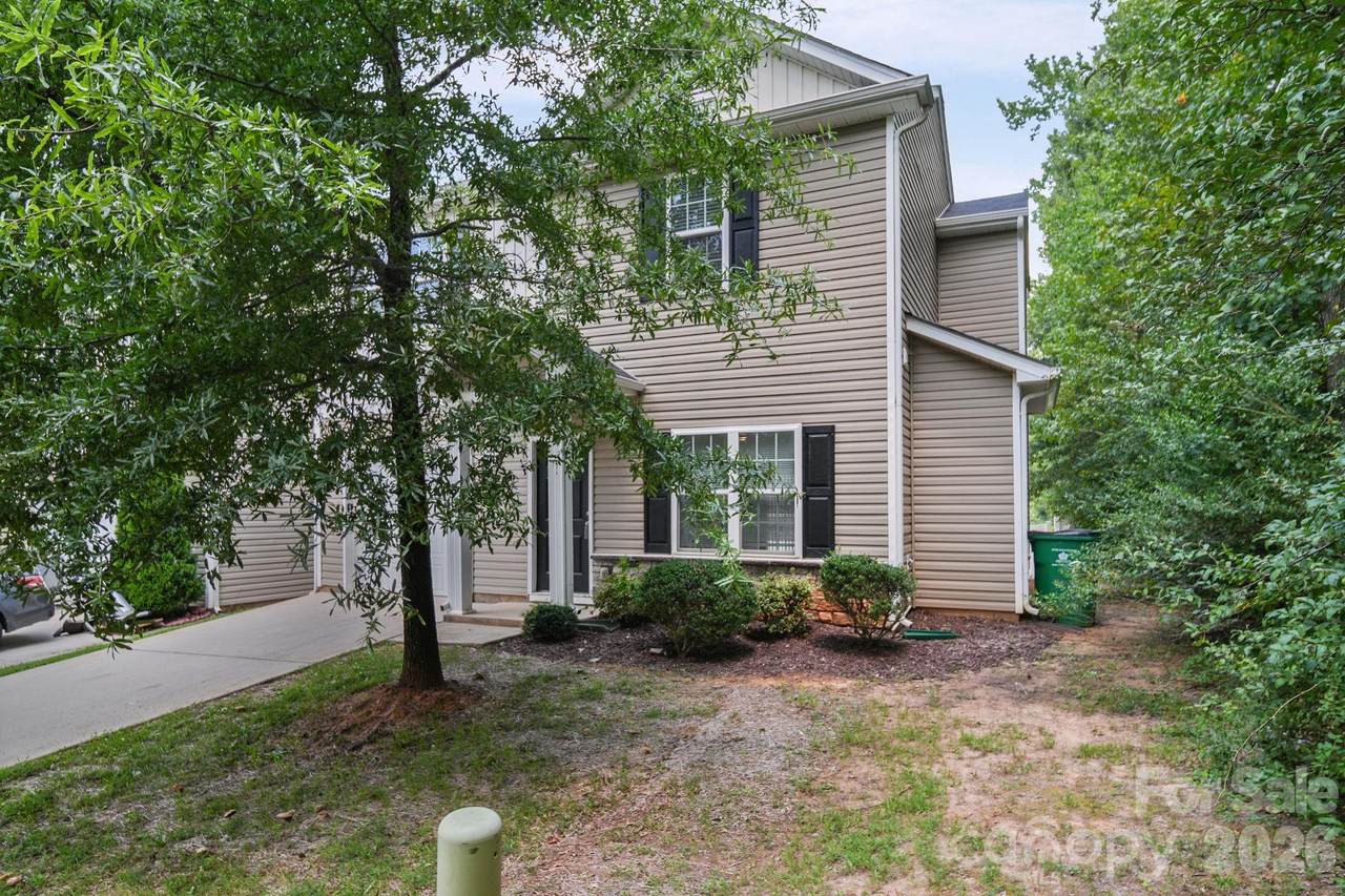 6013 Vista Woods Lane - Photo 1