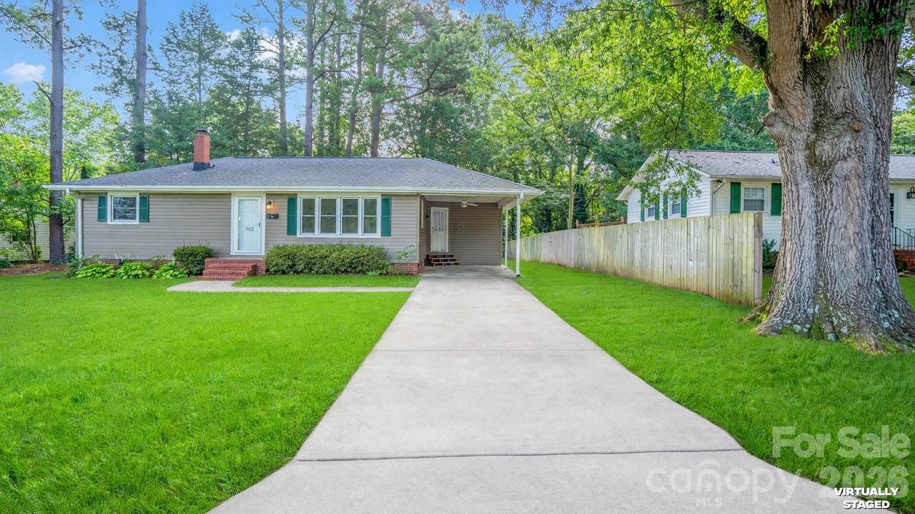 902 Dogwood Drive - Photo 1