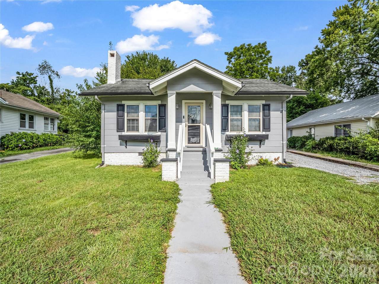 116 Beverly Avenue - Photo 1