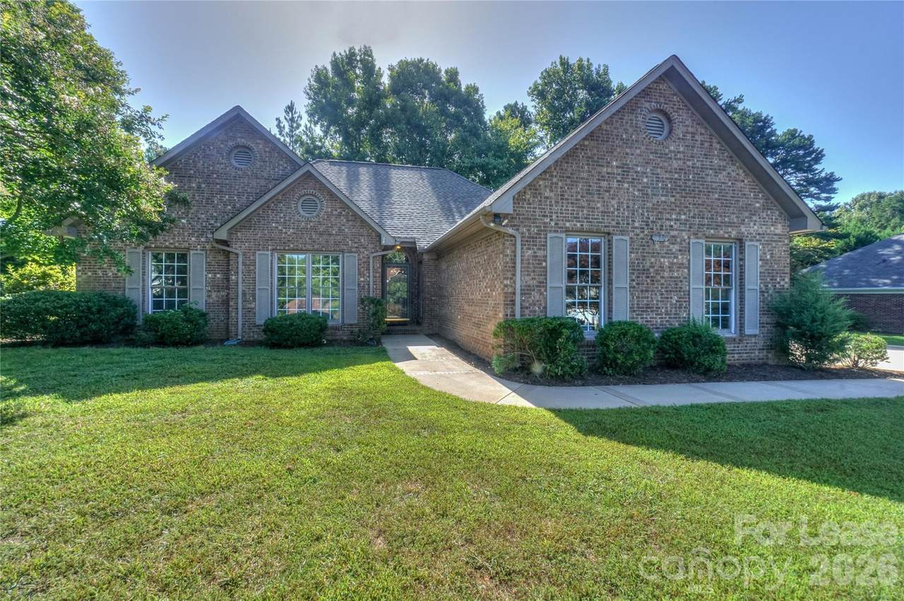 840 Emerson Drive - Photo 1
