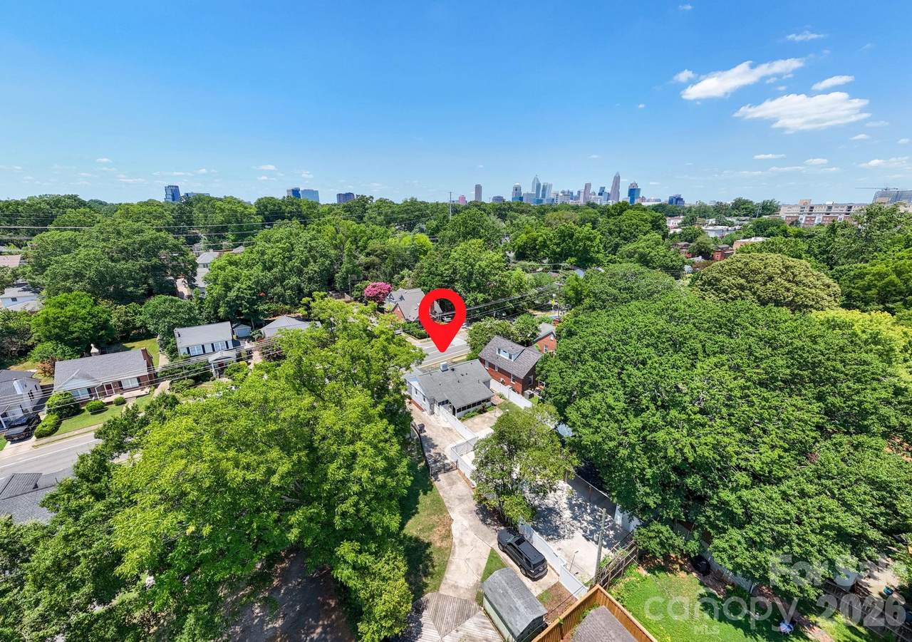 2113 Scott Avenue - Photo 1