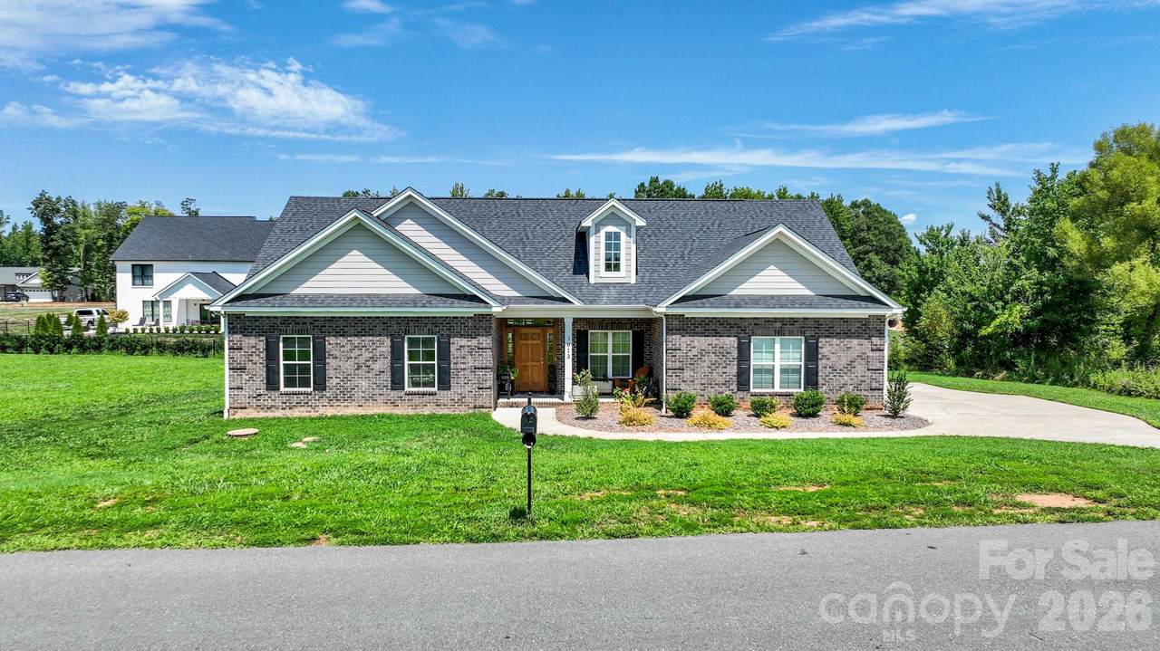3013 Isle Lane - Photo 1