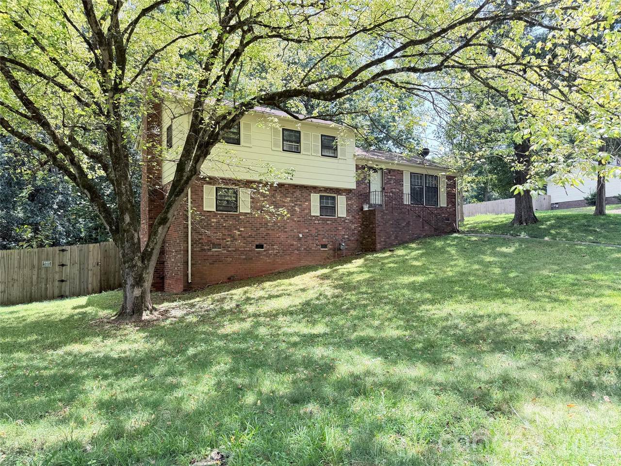 931 Pineborough Road - Photo 1